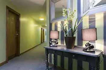 Отель The Camden Street 2*